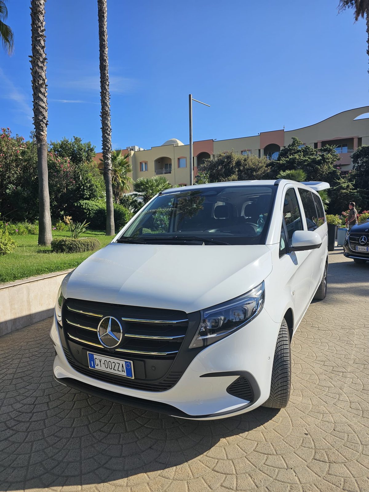 Front view of the 2025 Mercedes Vito Tourer