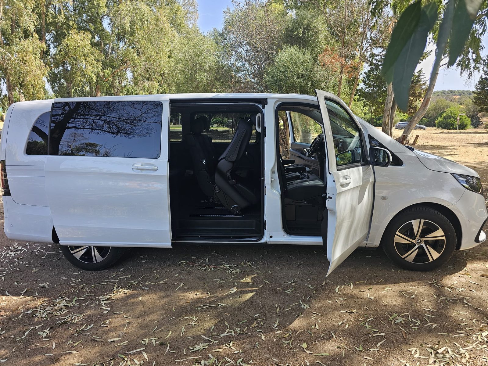 Mercedes Vito Tourer with side doors open